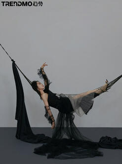 Xuan Lu for Trendmo Magazine